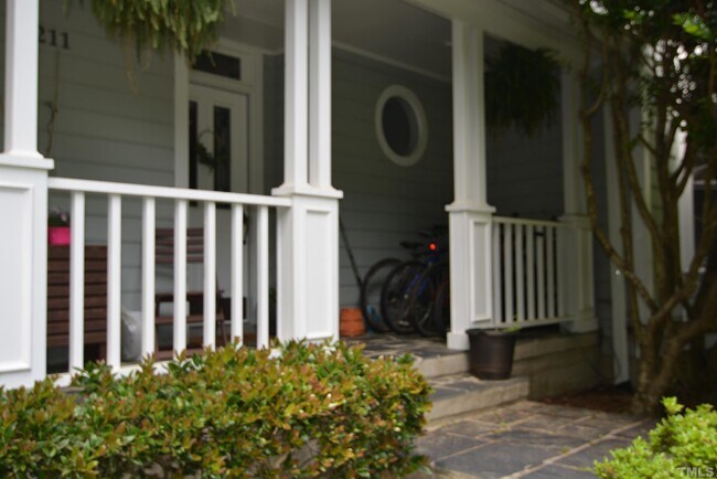 Building Photo - 211 Oxford Hills Dr