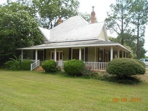Building Photo - 392 Pecan St SE
