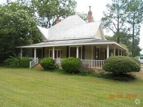 Building Photo - 392 Pecan St SE