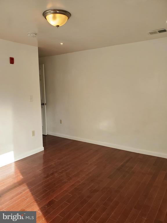 Building Photo - 1614 Brown St