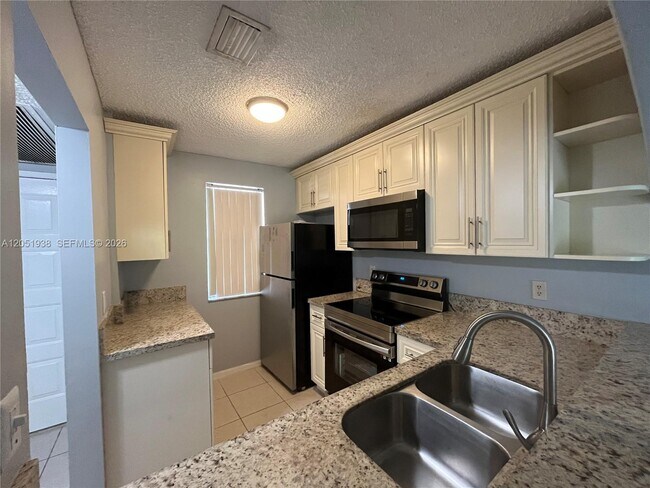 Building Photo - 2740 Forest Hills Blvd