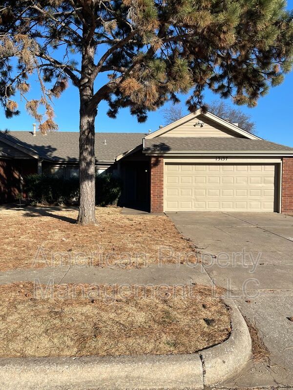 Building Photo - 13137 E 44th St