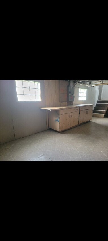 Primary Photo - Charming 2 bedroom home with fenced in yard