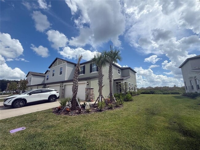 Building Photo - 32142 Spiceberry St