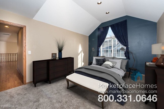 Foto del edificio - 619 Silver Creek Rd