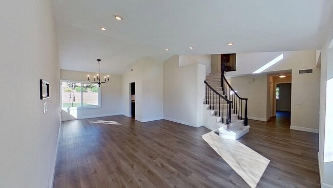 Building Photo - 21355 Vía Del Parque