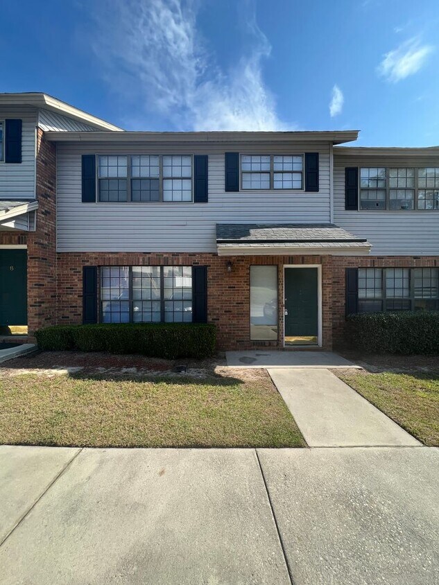Primary Photo - 418 Brannen Dr. #9 (Country Club Villas)