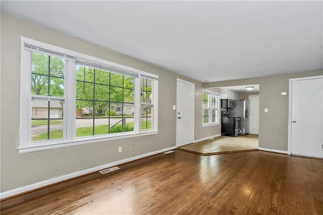 Building Photo - 7611 W 65th St