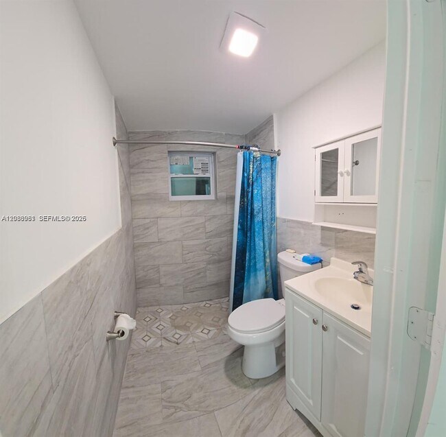 Foto del edificio - 10241 Haitian Dr
