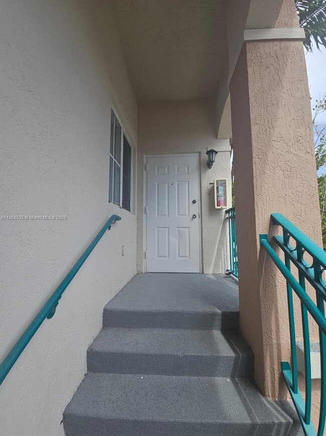 Building Photo - 1241 SE 29th St