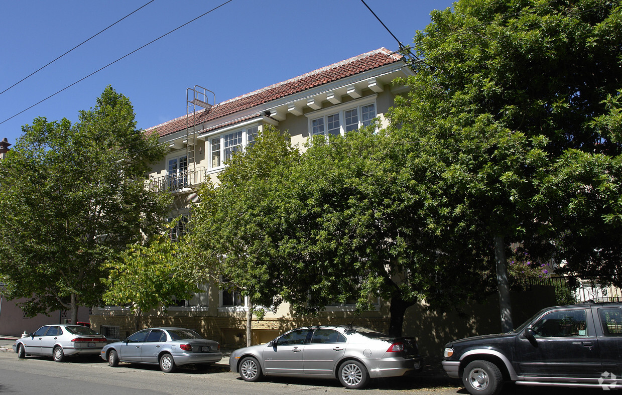 Building Photo - Casa Madrona