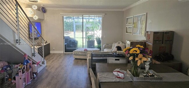 Foto del edificio - 1002 Sevilla Cir