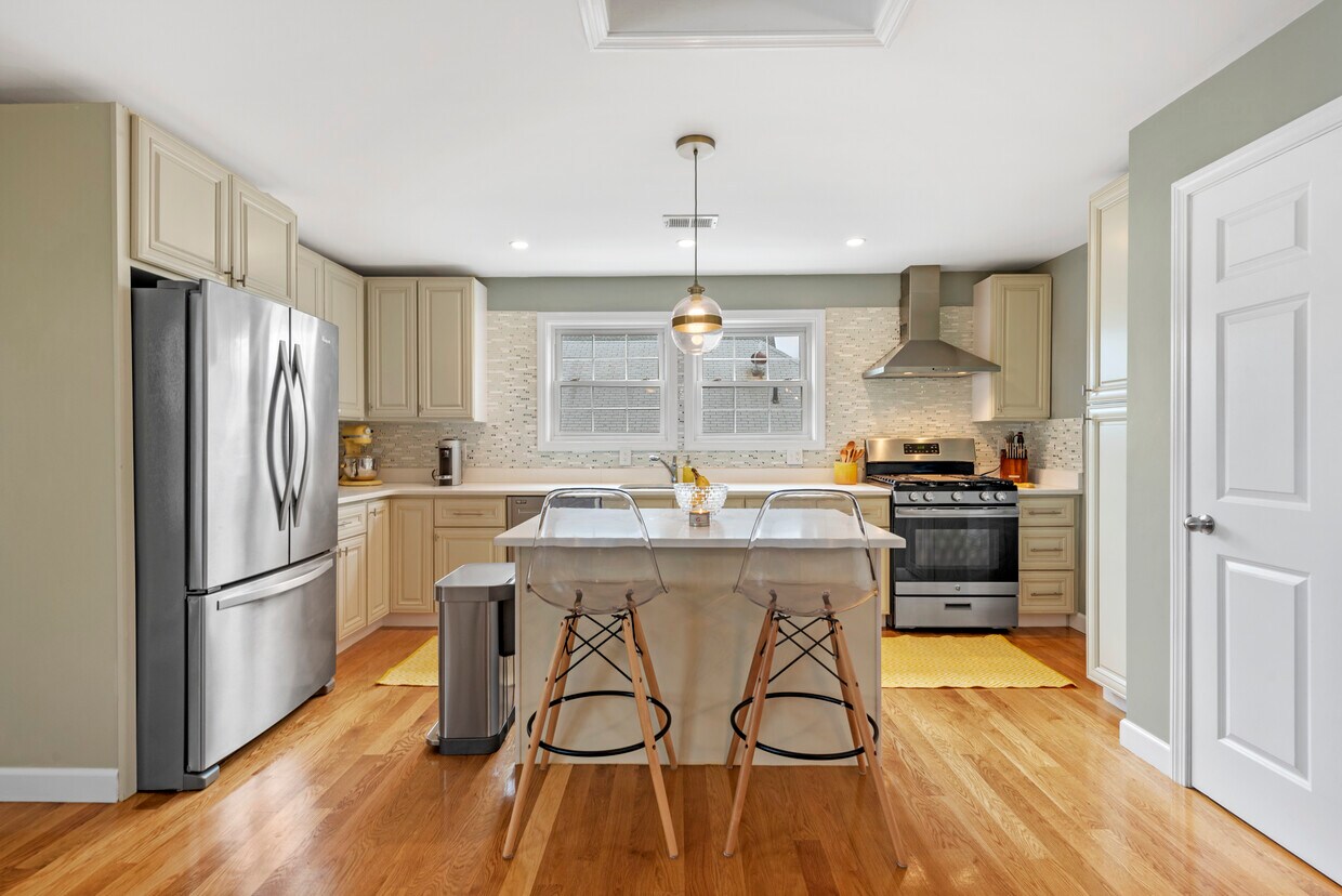 36 Ambrose St, Revere, MA 02151 Townhome Rentals in Revere MA