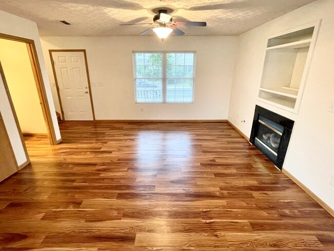 Building Photo - 4784 Mattox St