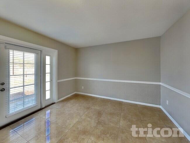 Foto del edificio - 16511 W Course Dr