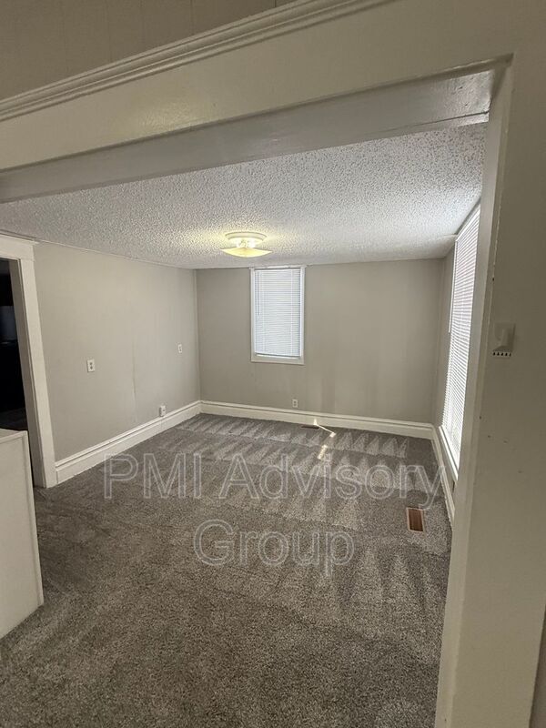 Foto del edificio - 2027 SW Van Buren St