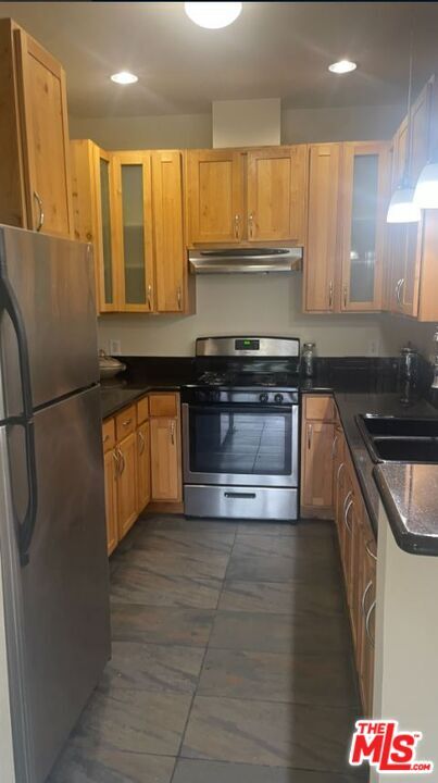 Foto del edificio - 1699 Morton Ave