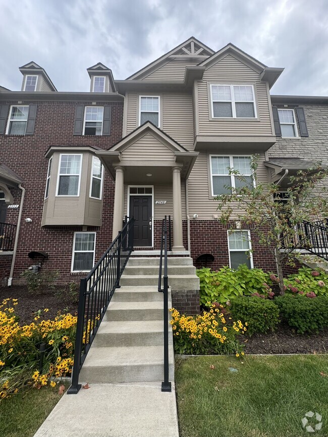 Building Photo - 2948 Glenbar Cir