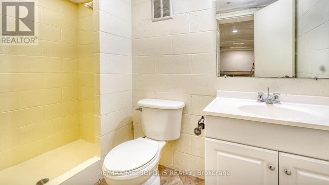 Photo du bâtiment - 1110 Simcoe St S
