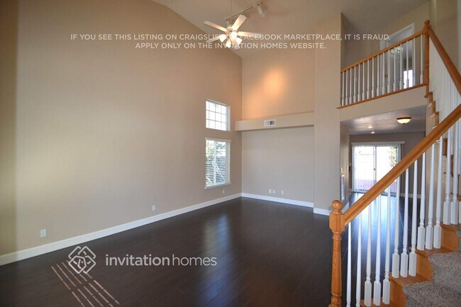 Foto del edificio - 823 Marsh Creek Dr