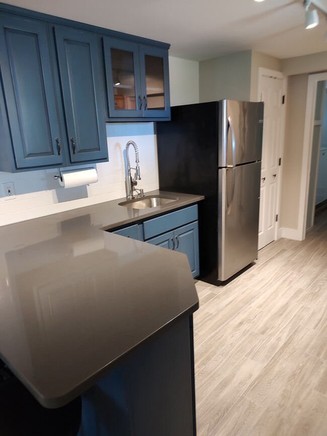 Kitchen - 2125 US-9