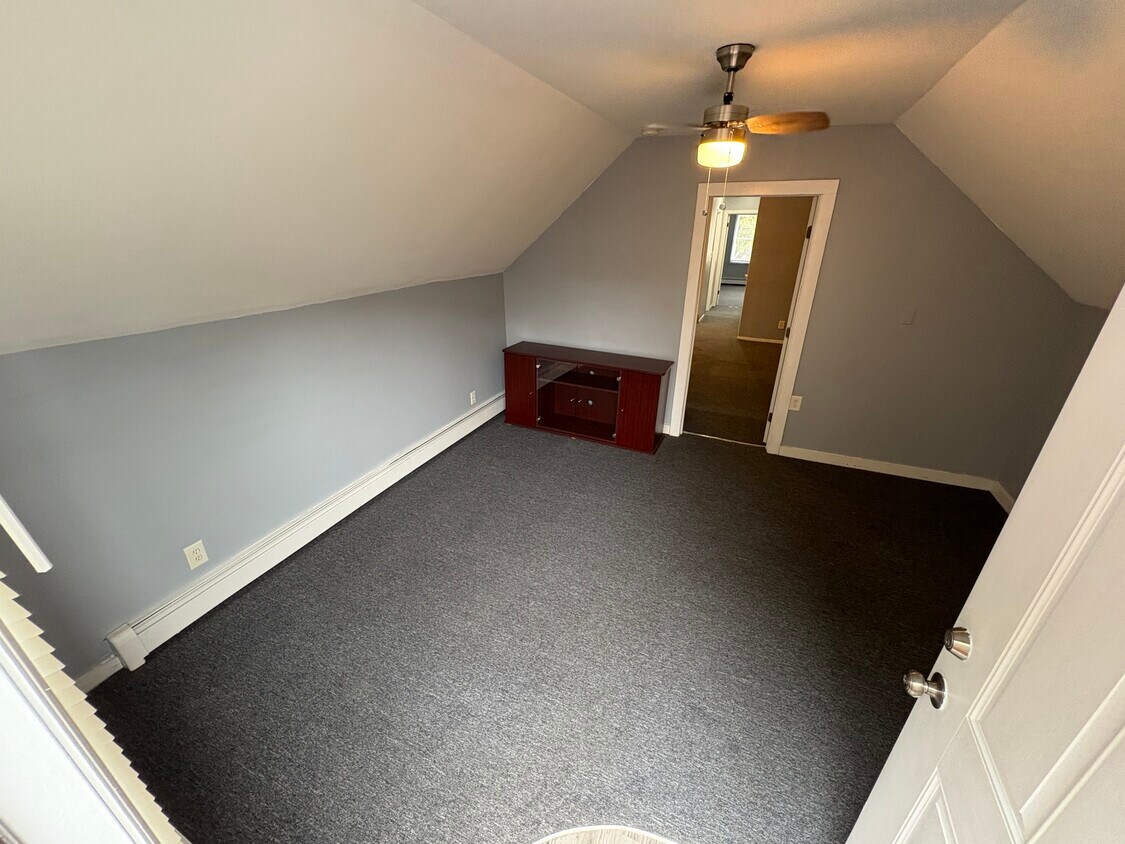 Primary Photo - 241 Avenue B