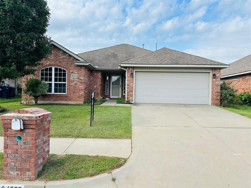 Foto principal - 4520 SE 79th St