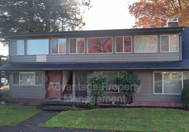 Building Photo - 2658 NW Tyler Ave