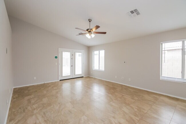 Building Photo - 3832 S Shiloh Way