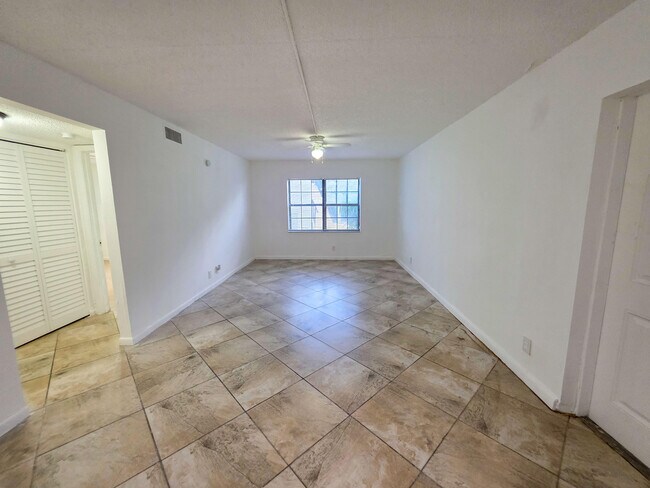 Foto del edificio - 2339 Linton Ridge Cir