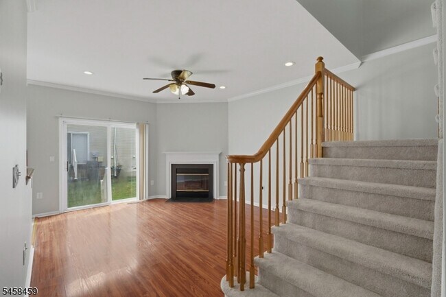 Building Photo - 13 Reins Ct