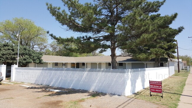 Building Photo - 2212 2nd St