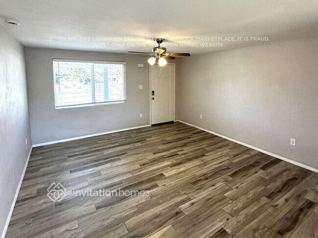 Foto del edificio - 3459 E Friess Dr