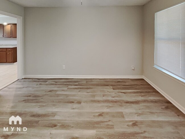 Foto del edificio - 4734 Bradford Dr