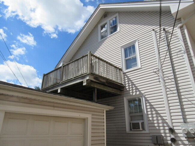 Foto del edificio - 2615 Taylor Ave