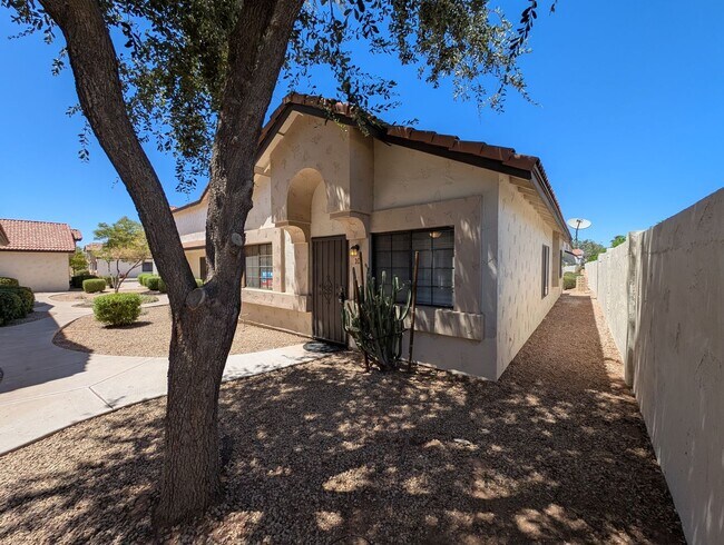 Foto del edificio - 2 Bedroom Condo in the Sonoma Village Comm...