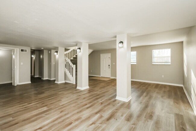 Foto del edificio - 2216 Leda Ave S