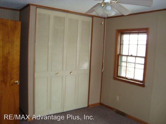 Foto del edificio - 4 br, 1.5 bath House - 1053 Elm Rd