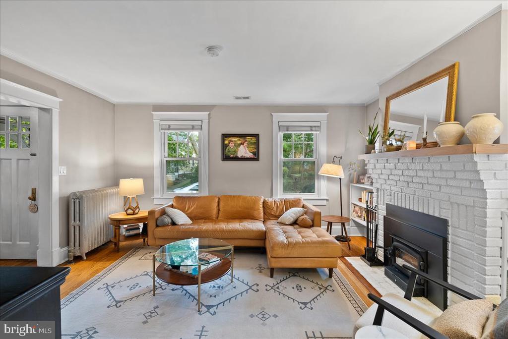 Foto principal - 23 E Walnut St