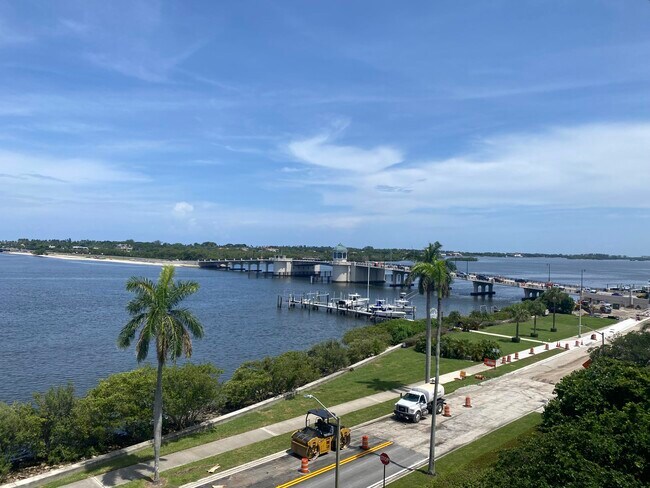 Foto del edificio - 3800 Washington Rd