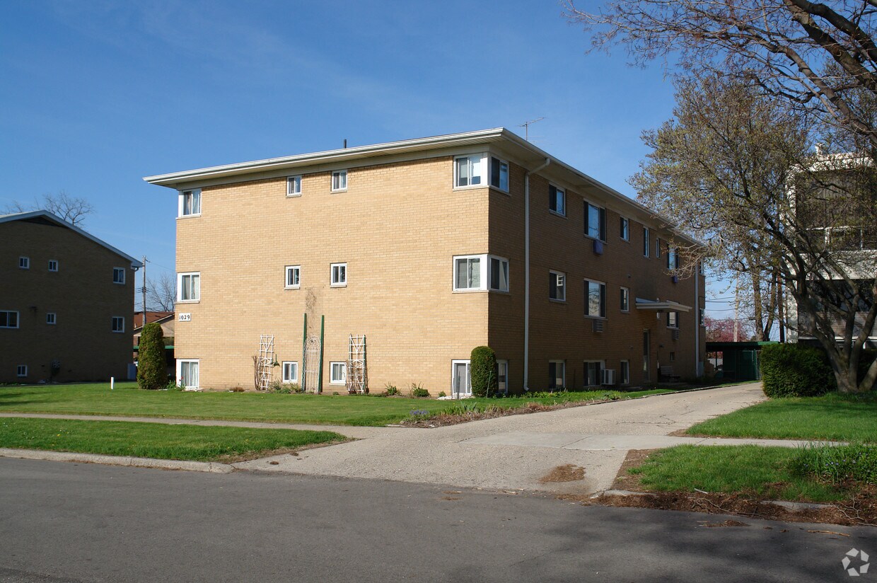 Foto del edificio - Jack Larson Apartments