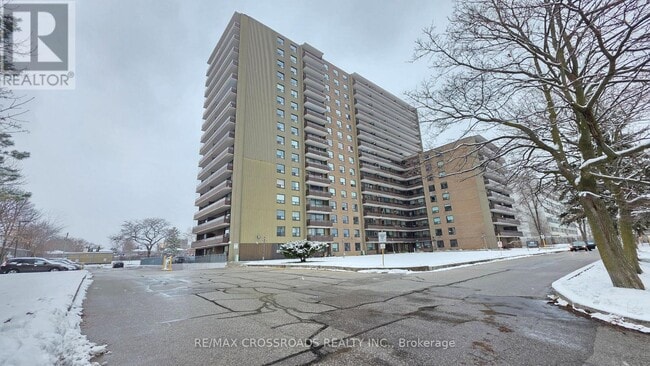 Building Photo - 180 Markham Rd