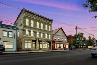 Building Photo - 158 Main St