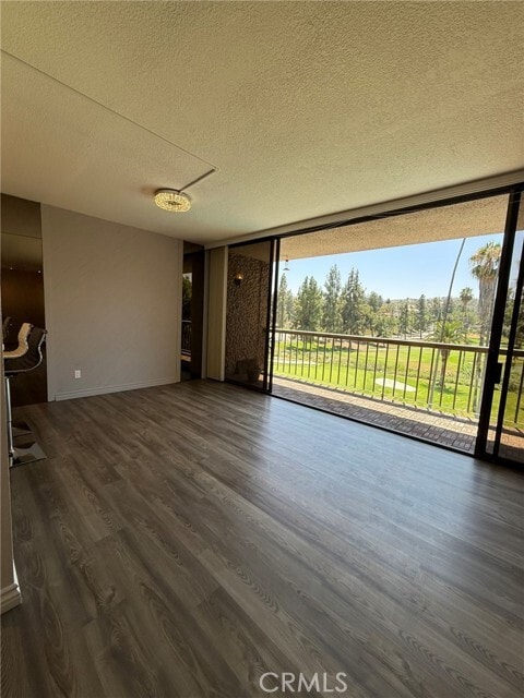 Building Photo - 5555 Canyon Crest Dr