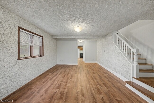 Foto del edificio - 242 W Hanover Ave