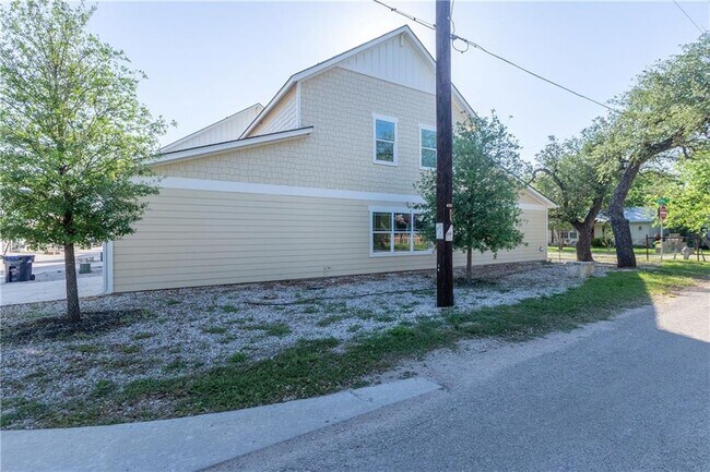 Foto del edificio - 201 Grange Rd