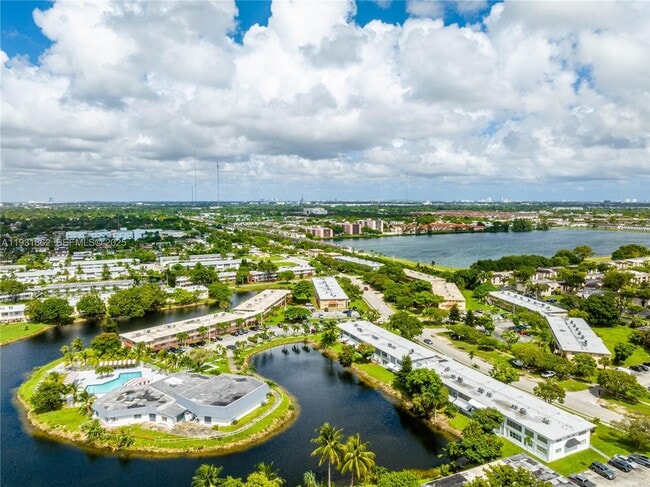 Foto del edificio - 20310 NE 2nd Ave