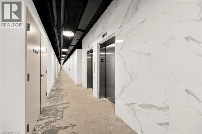 Photo du bâtiment - 3200 Dakota Cmn