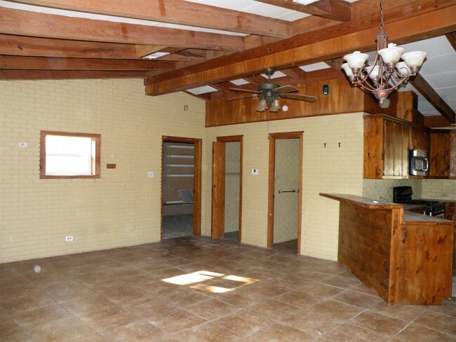 Foto del edificio - 837 Moffett Springs Rd