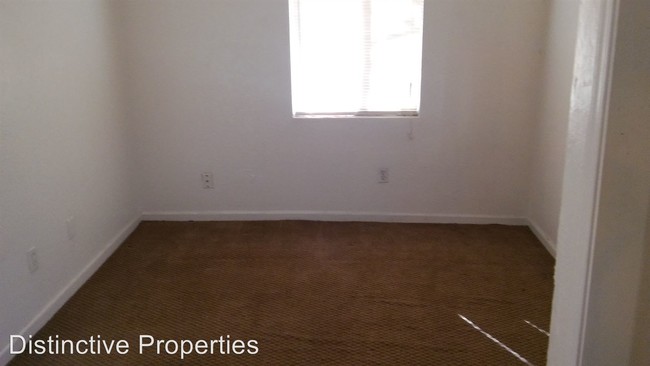 Building Photo - 1 br, 1 bath Apartment - 600 33RD STREET